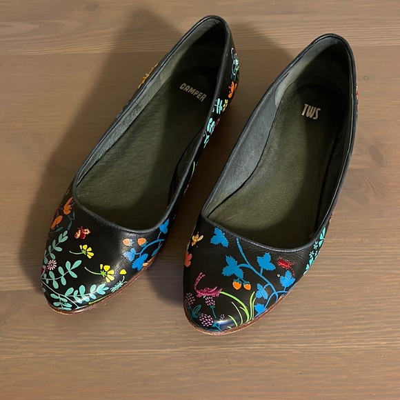 Camper Black Leather Colourful Embroidered Floral Print Flats - Women’s Size 36 - Picture 4 of 9